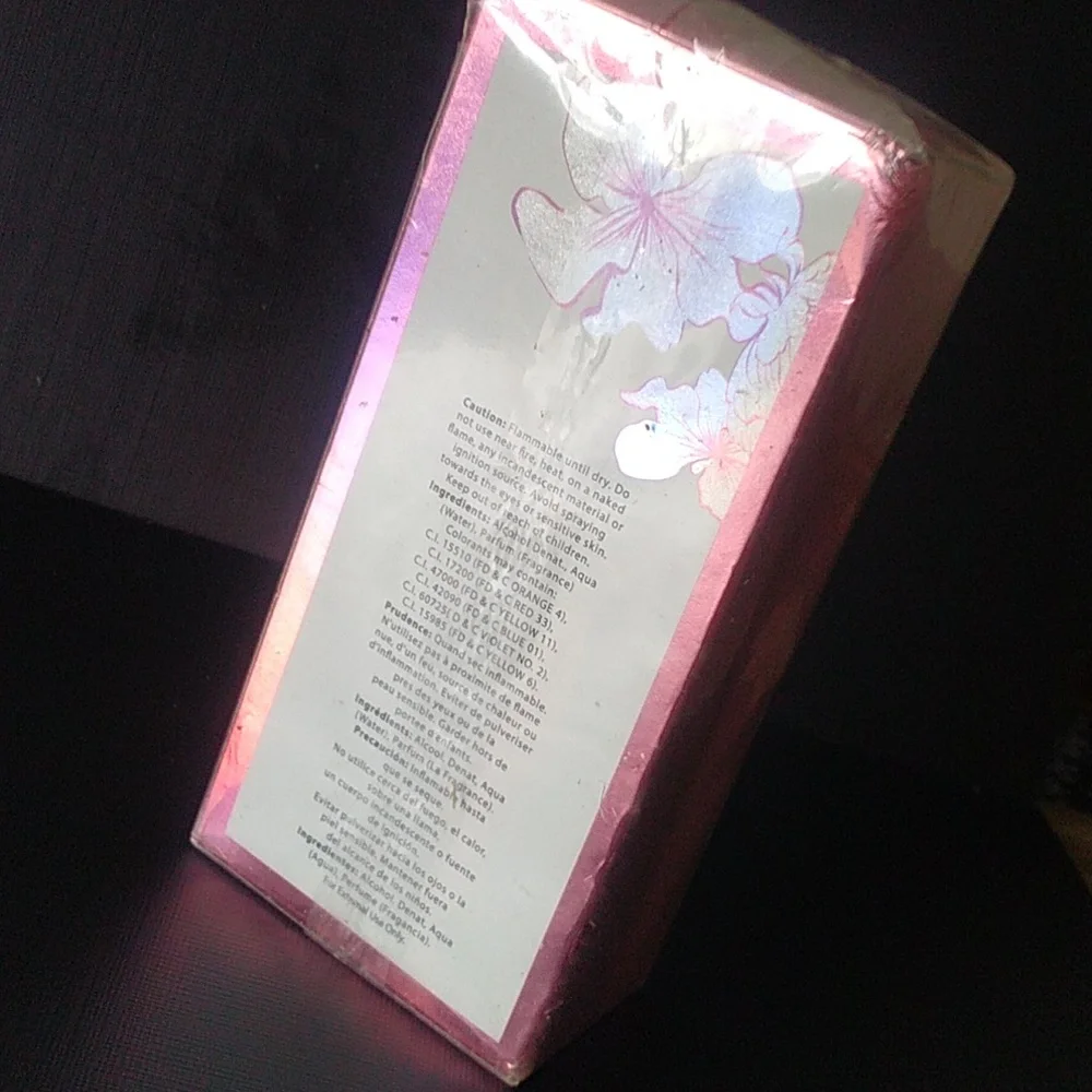 Perfume - Picture 2 of 2